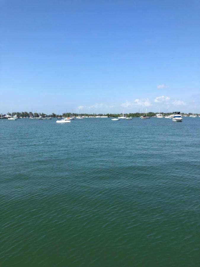 בראדנטון ביץ' Tides Inn On The Bay Vacation Homes מראה חיצוני תמונה