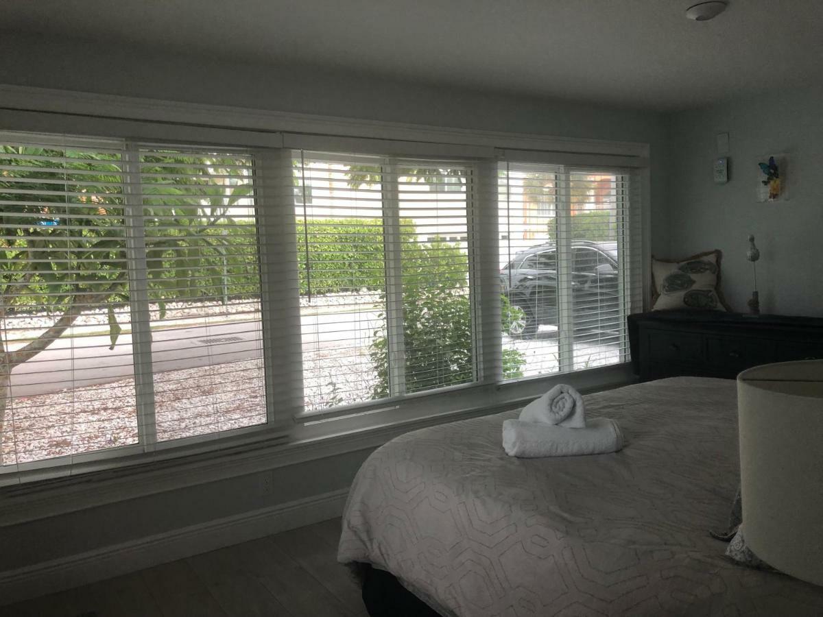 בראדנטון ביץ' Tides Inn On The Bay Vacation Homes מראה חיצוני תמונה